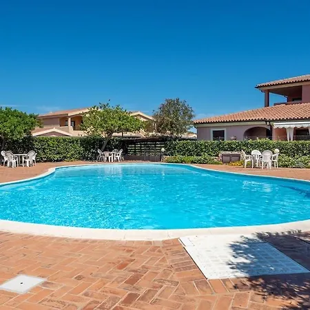 House In With Swimming Pool 2 Km From The Sea Holiday home *