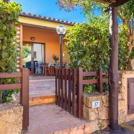House In With Swimming Pool 2 Km From The Sea Holiday home Murta Maria