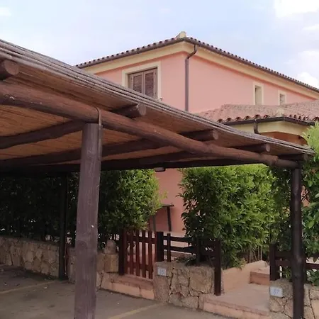 House In With Swimming Pool 2 Km From The Sea Holiday home